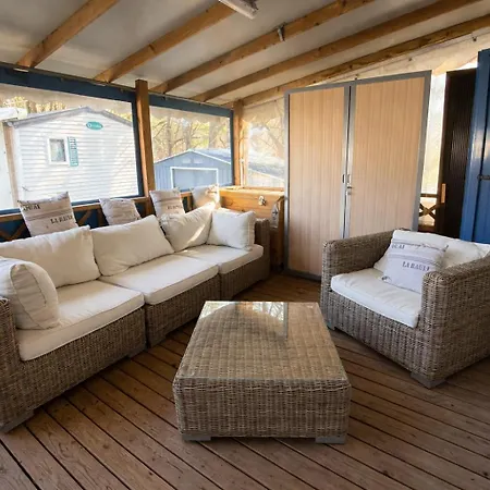 Mobil-home Avec Grande Terrasse Couverte *