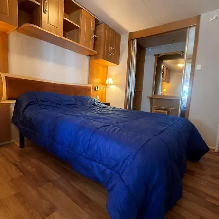 Mobil-home Avec Grande Terrasse Couverte * Hourtin